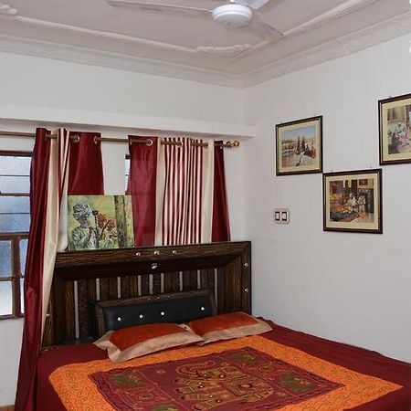 Karina Art Home Stay Биканер Экстерьер фото