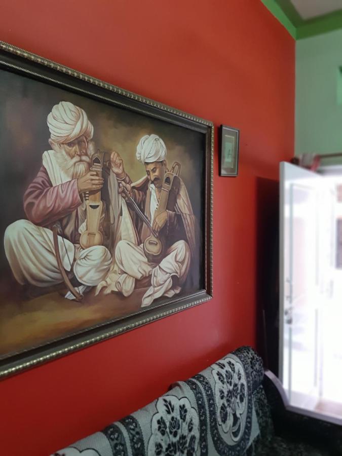 Karina Art Home Stay Биканер Экстерьер фото