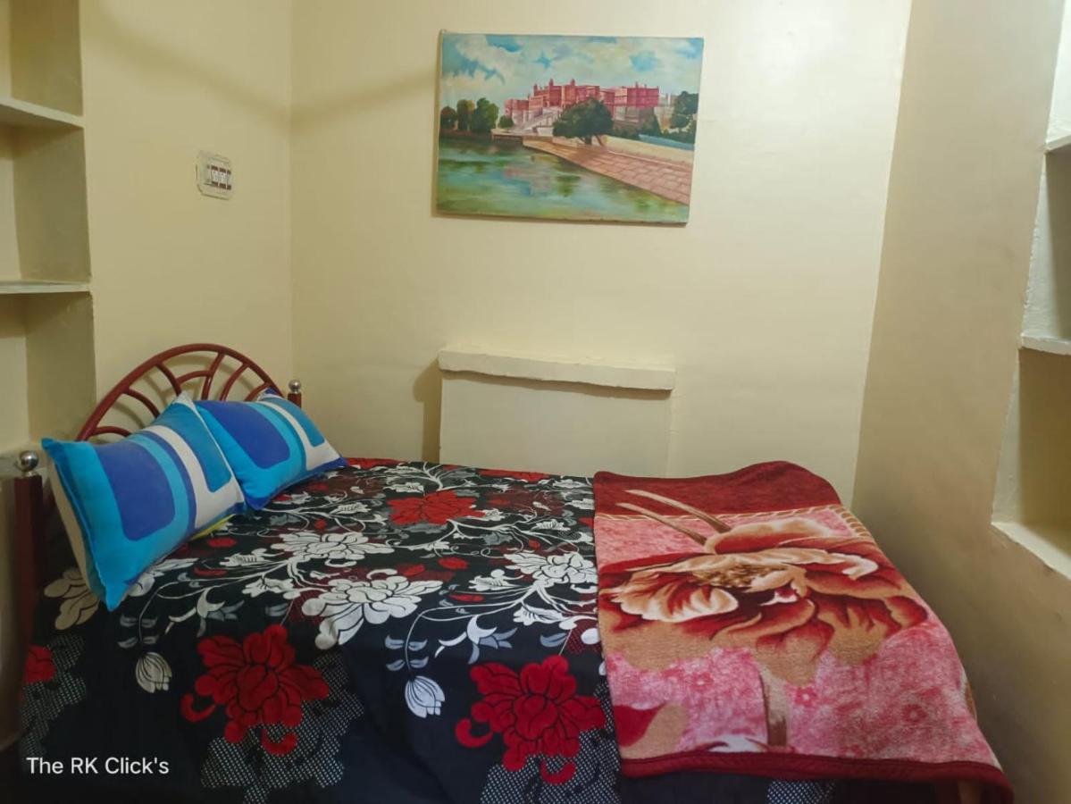 Karina Art Home Stay Биканер Экстерьер фото