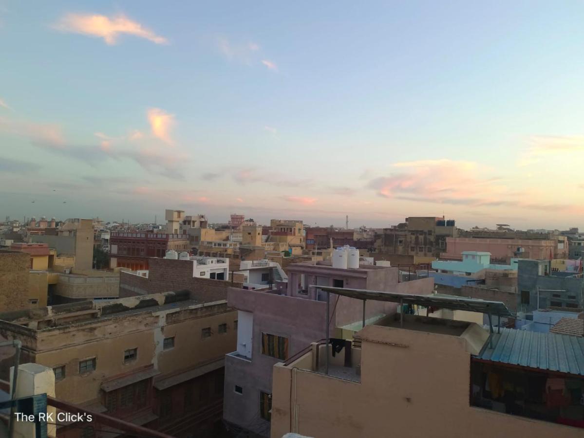 Karina Art Home Stay Биканер Экстерьер фото