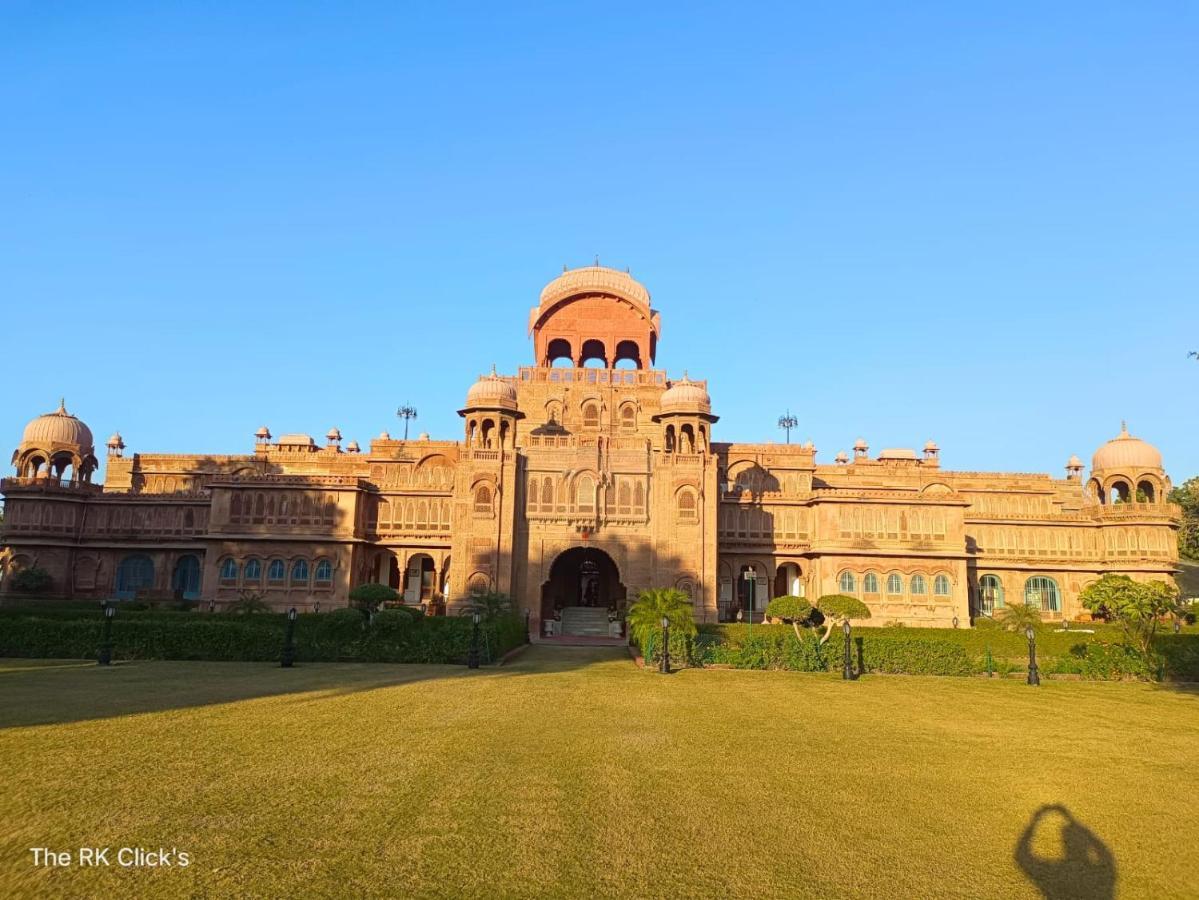 Karina Art Home Stay Биканер Экстерьер фото