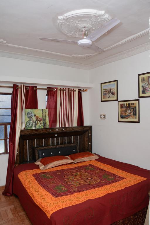 Karina Art Home Stay Биканер Экстерьер фото