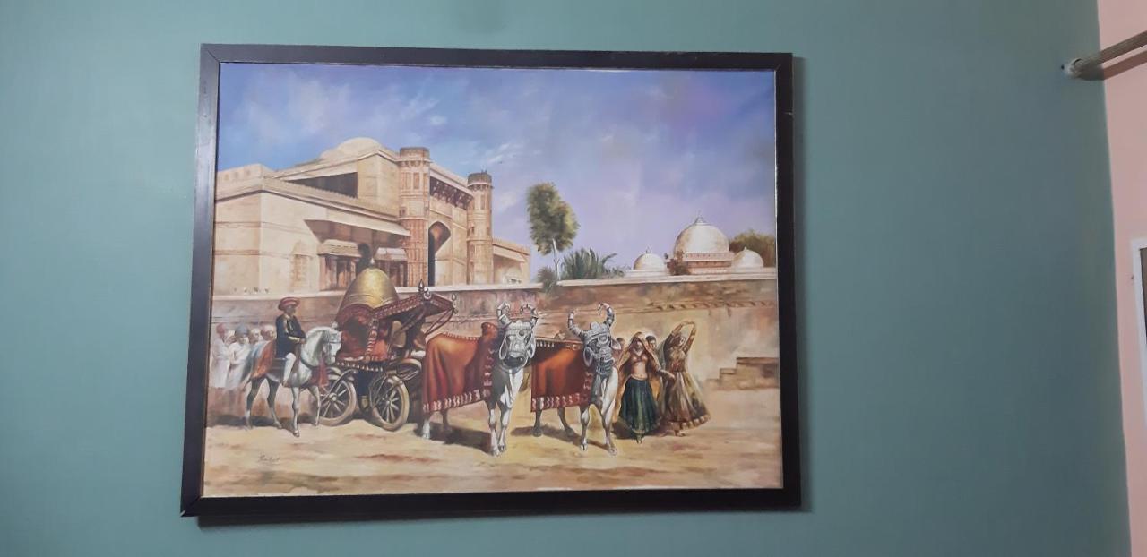 Karina Art Home Stay Биканер Экстерьер фото